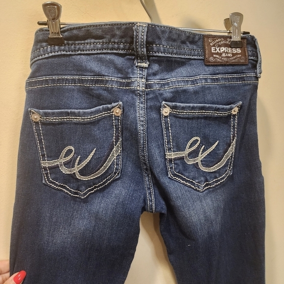Express washed blue skinny low rise jeans 2R - Picture 9 of 12